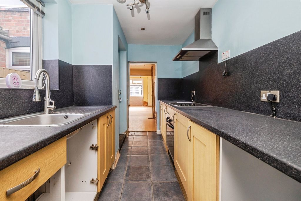 Property photo 3 of 13