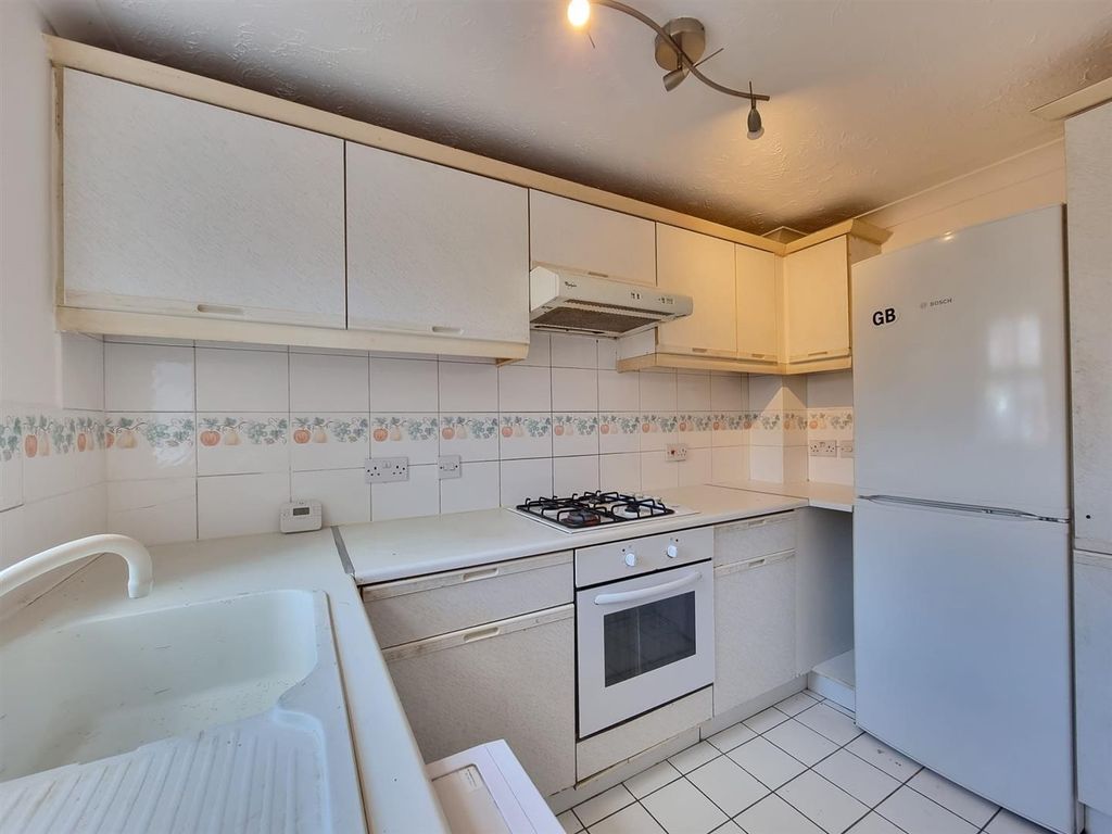 Property photo 3 of 14