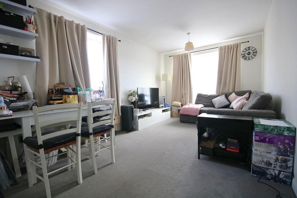 Property photo 1 of 10 liv3 (13).Jpg