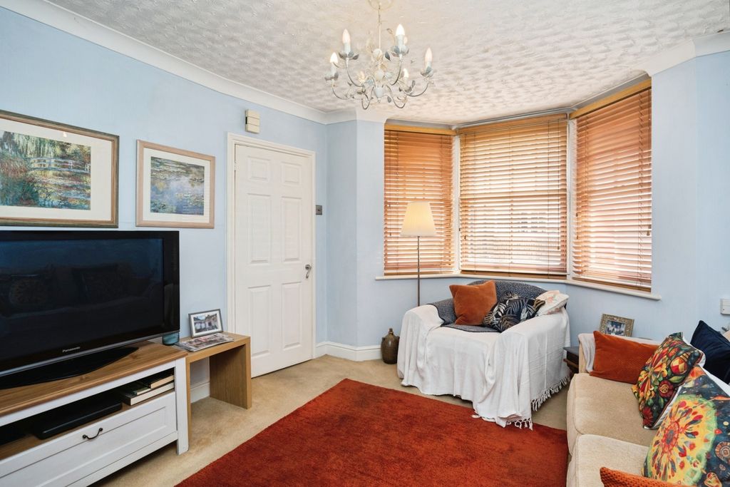 Property photo 2 of 19 Pbox-Img.Jpg