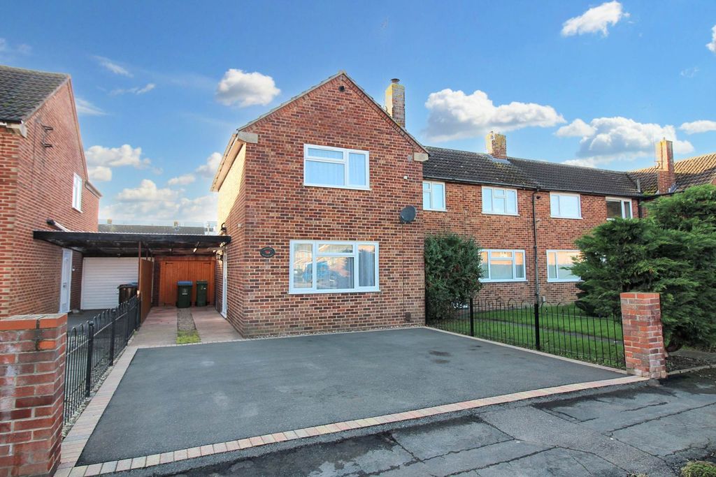 Property photo 1 of 9