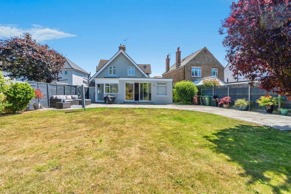 Property photo 1 of 17 Photo