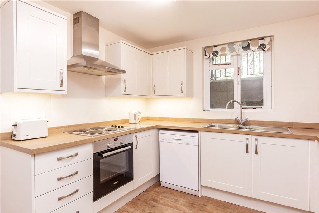 Property photo 2 of 10 Picture No. 02