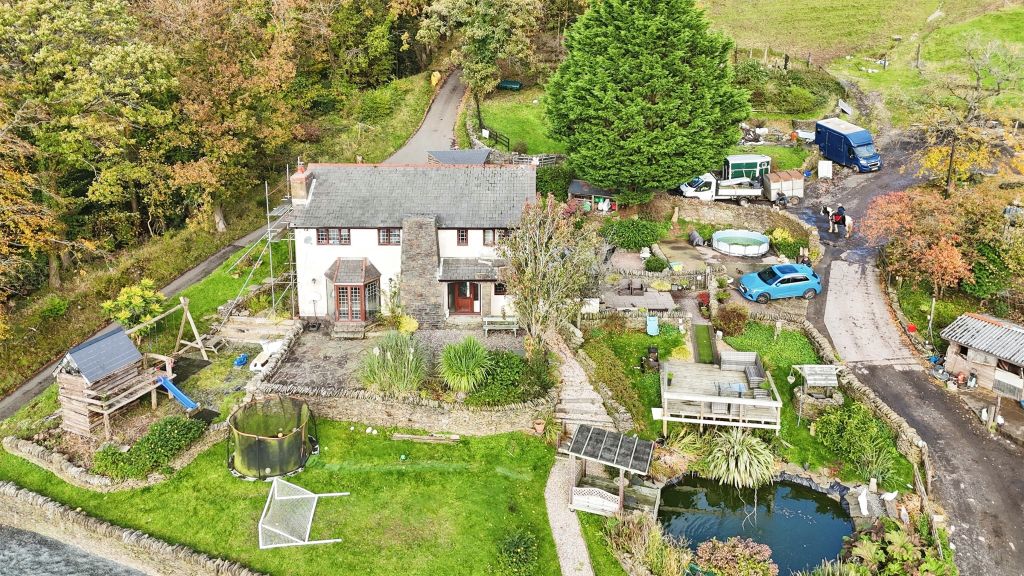Property photo 1 of 35