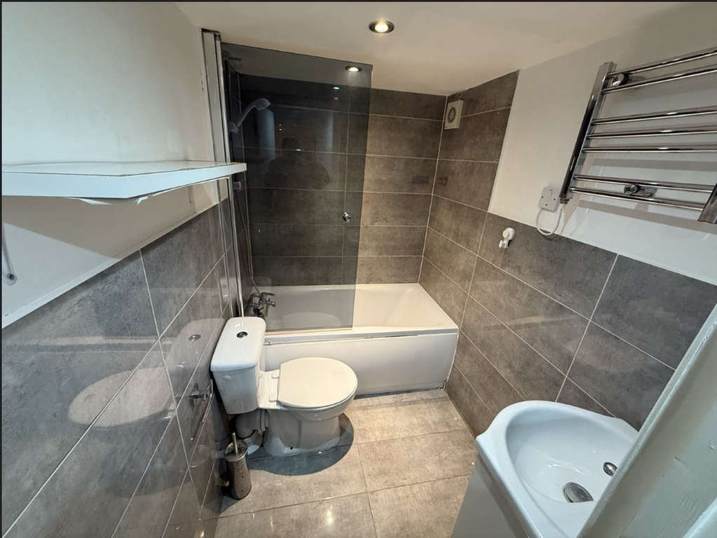 Property photo 1 of 4