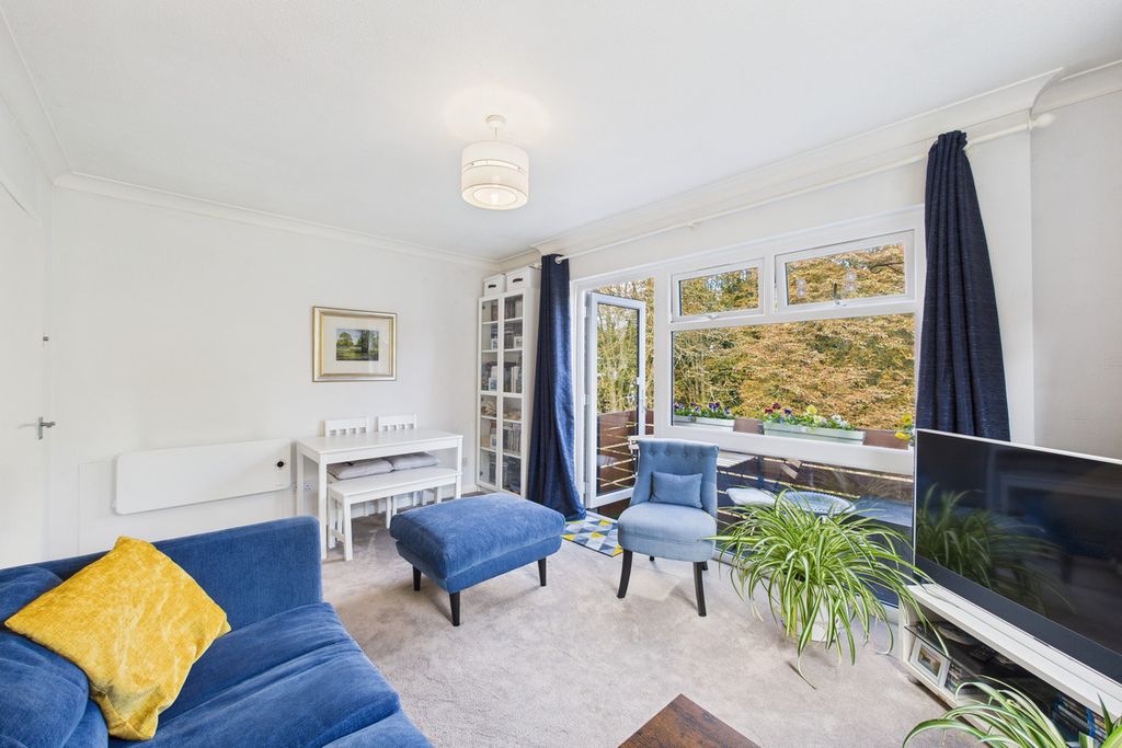 Property photo 2 of 22