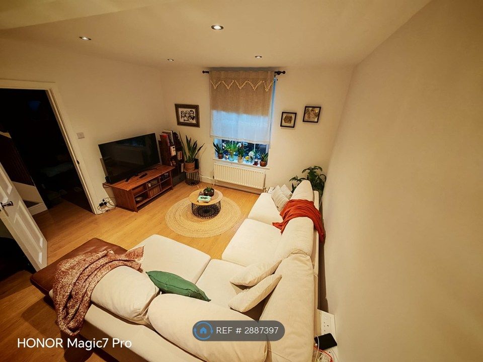 Property photo 2 of 24