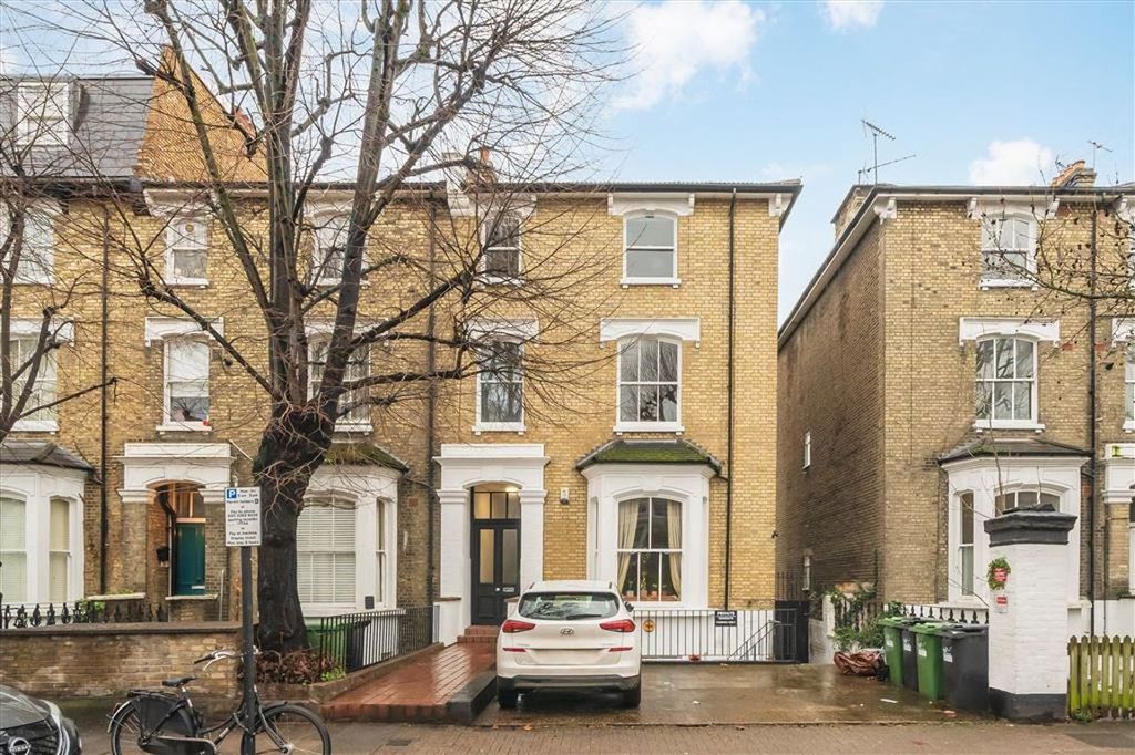 Property photo 1 of 6