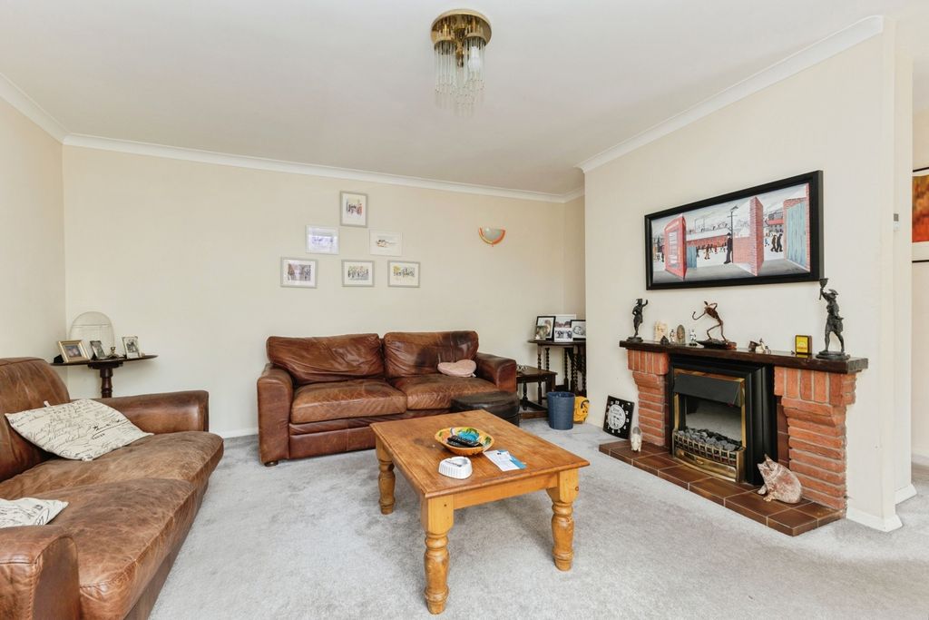 Property photo 2 of 16 Photo