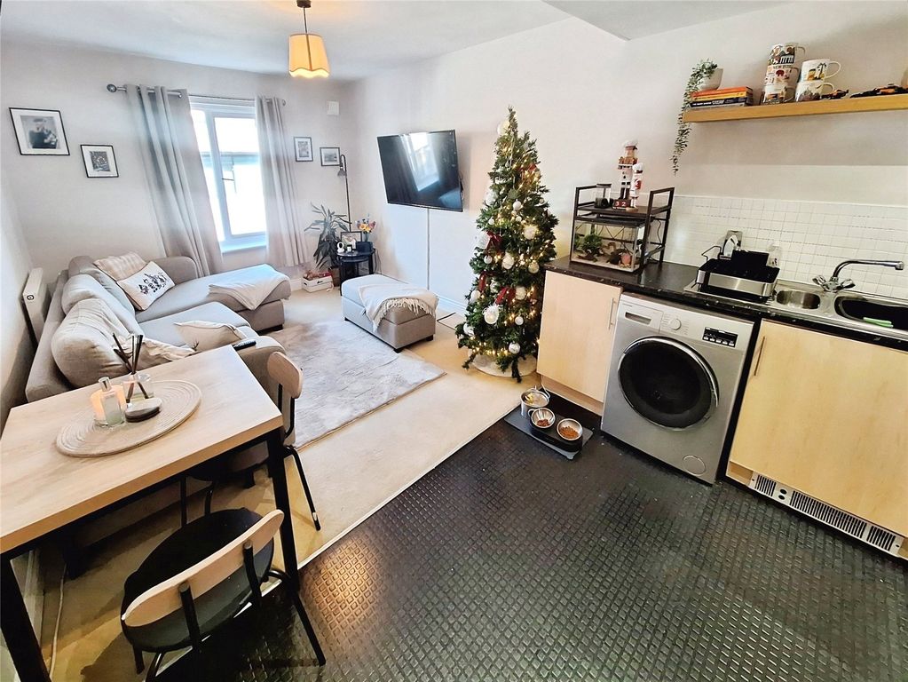 Property photo 2 of 9 Lounge/Diner/Kitchen