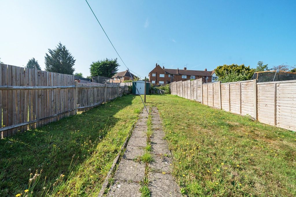 Property photo 2 of 16 Picture No. 11