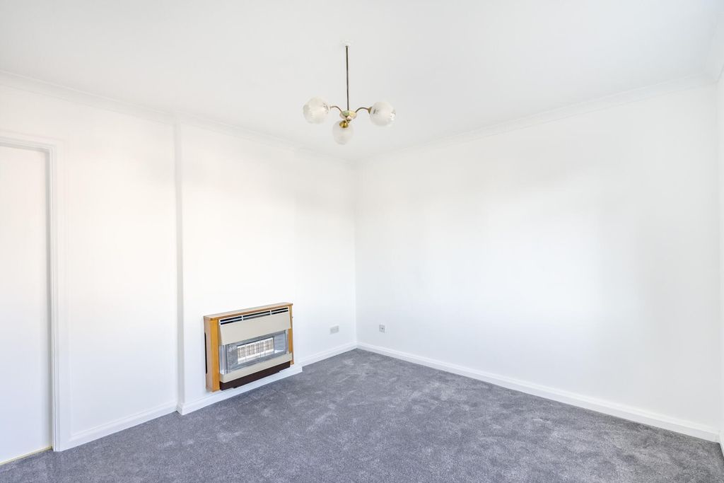 Property photo 2 of 17 Living Room