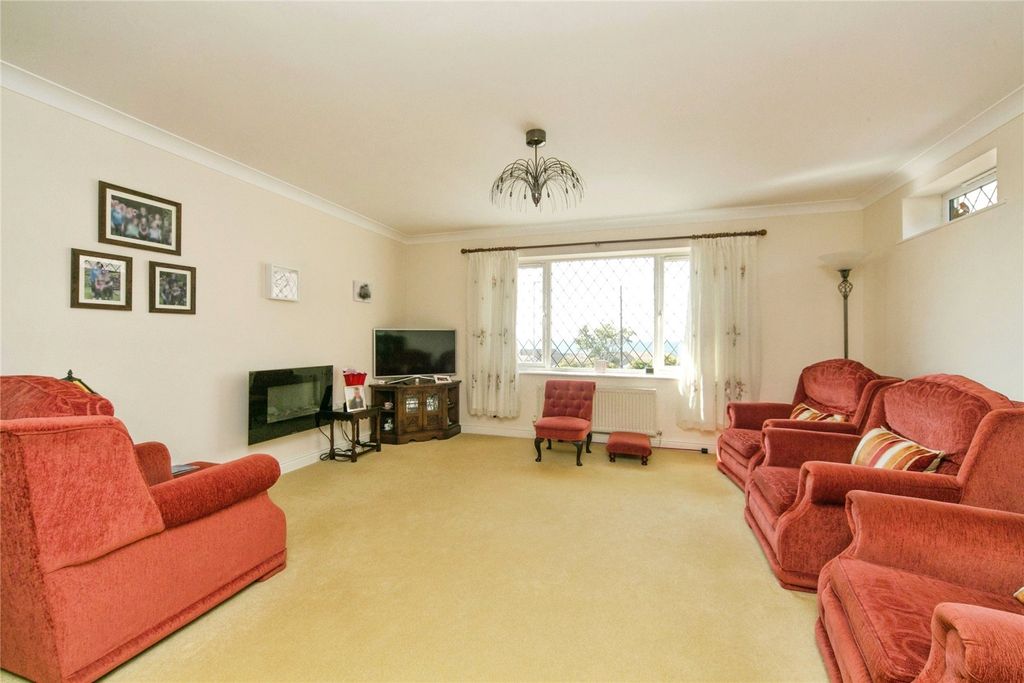 Property photo 3 of 30 Picture No. 28