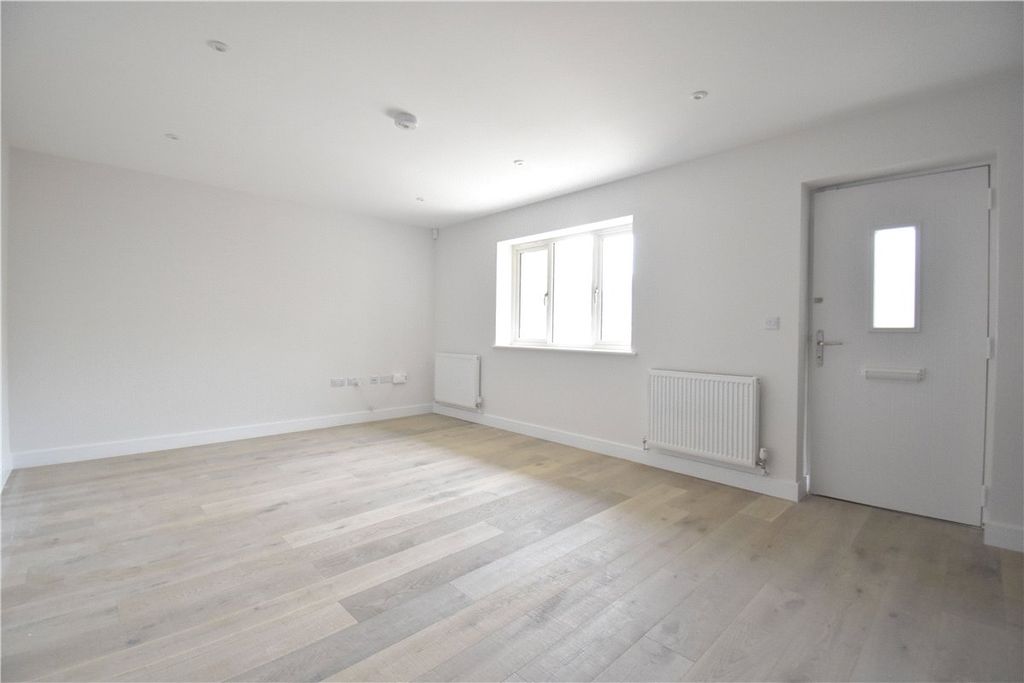 Property photo 1 of 5 Picture No. 07