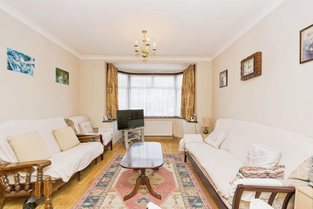 Property photo 2 of 20 Living Room