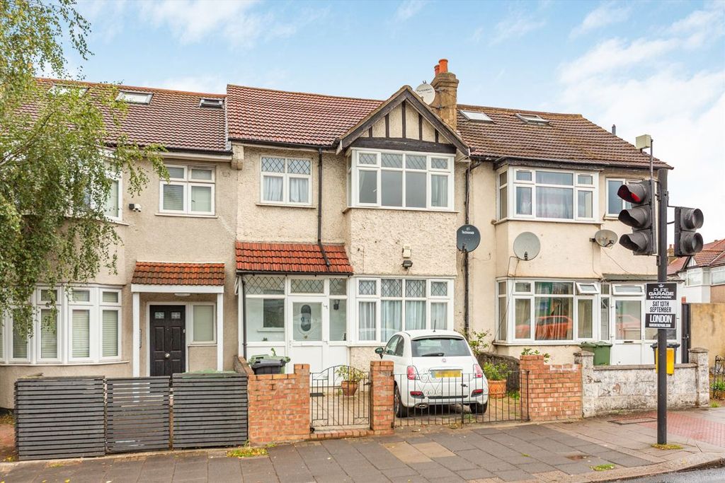 Property photo 3 of 11