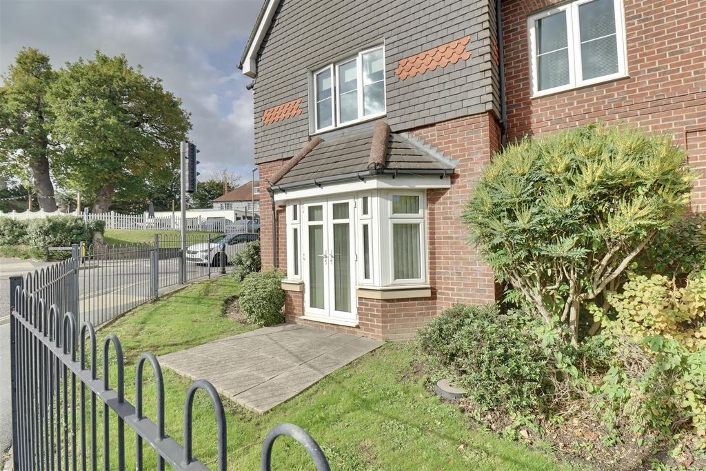 Property photo 2 of 12 Side View