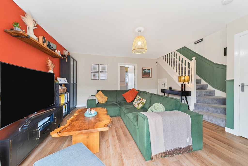Property photo 2 of 17 Pbox-Img.Jpg