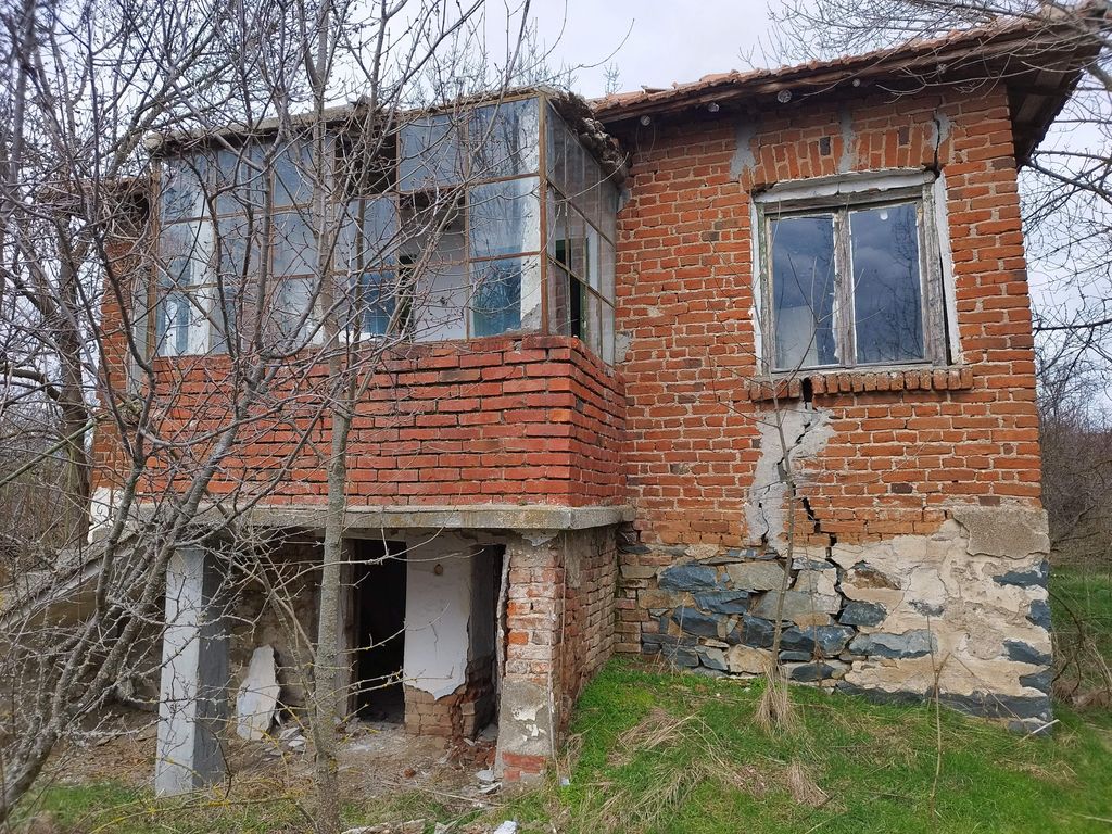 Property photo 2 of 5