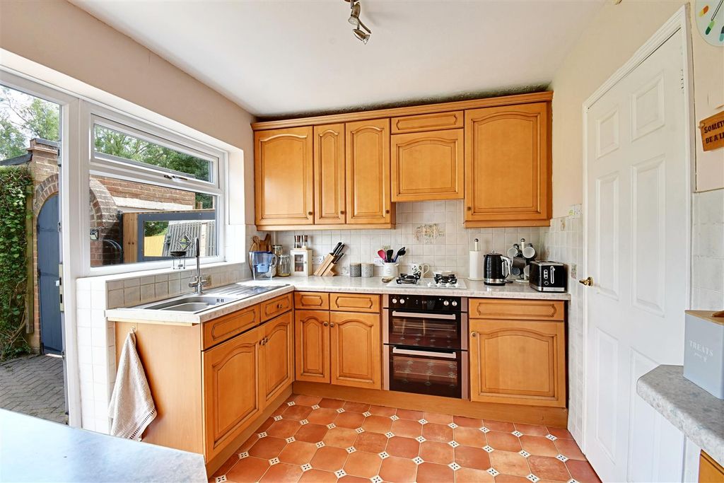 Property photo 3 of 36 Kitchen 1.Jpg