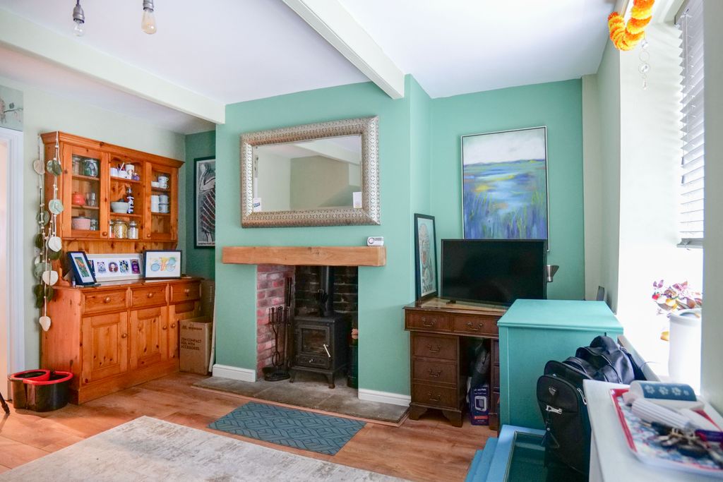 Property photo 3 of 14