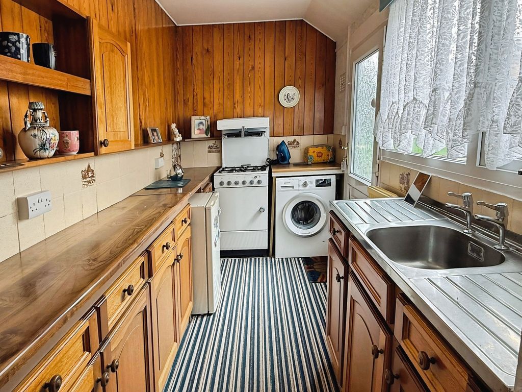 Property photo 3 of 22