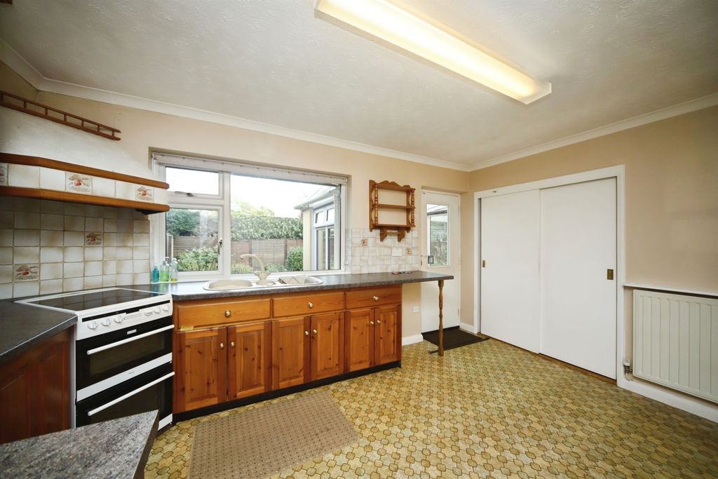 Property photo 3 of 16