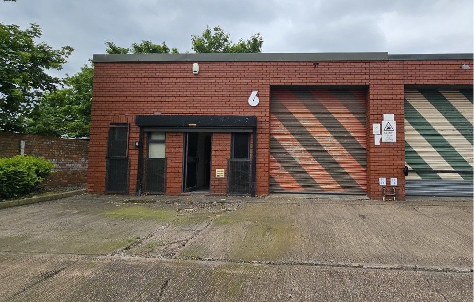 Property photo 1 of 2