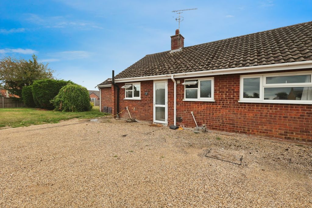 Property photo 3 of 16 Photo