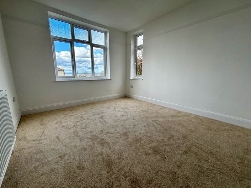 Property photo 3 of 17 Dining Room