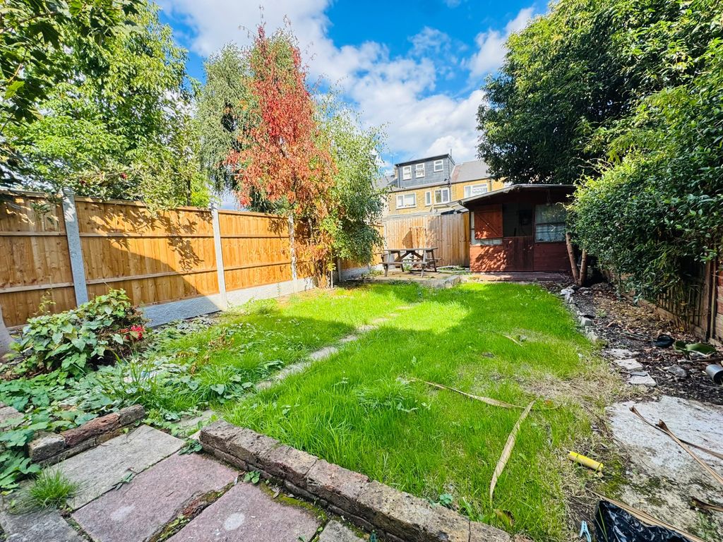 Property photo 3 of 17