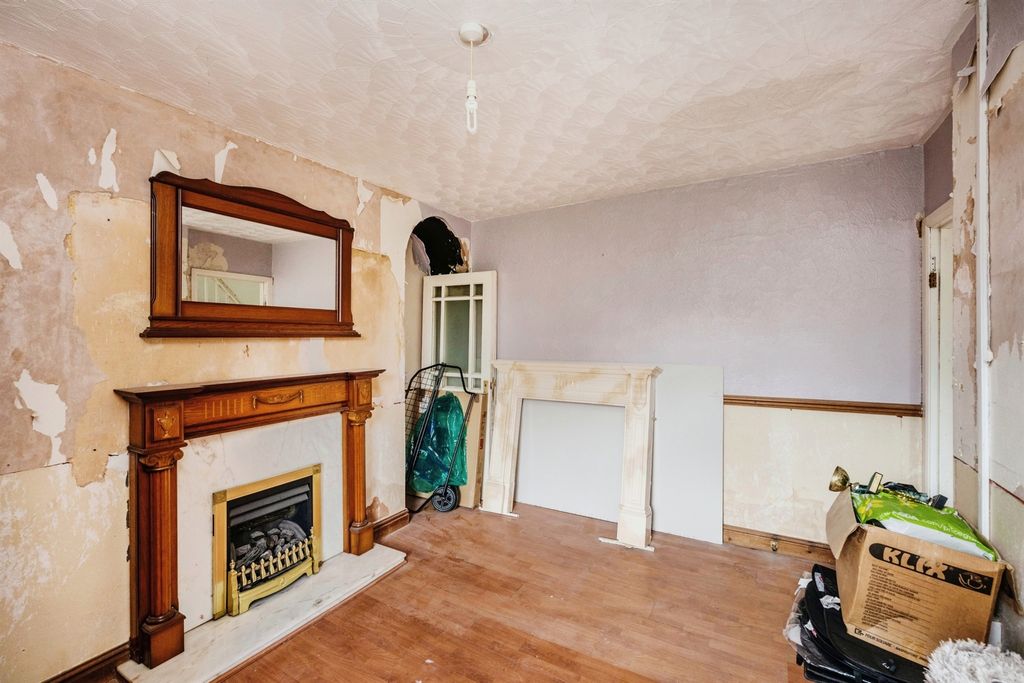 Property photo 3 of 16