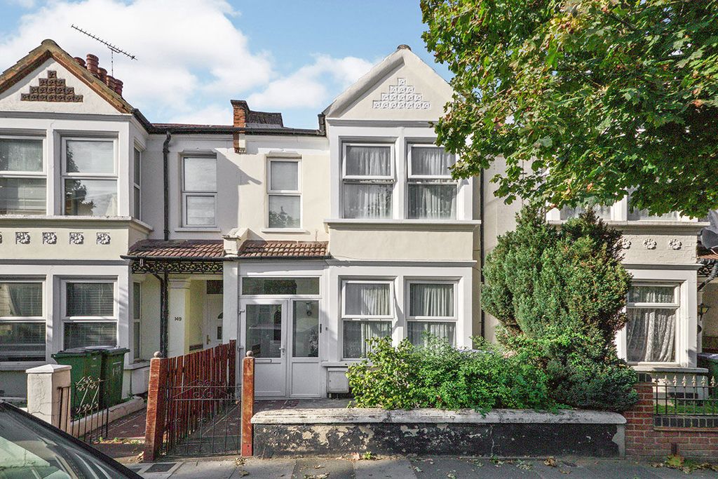 Property photo 1 of 12