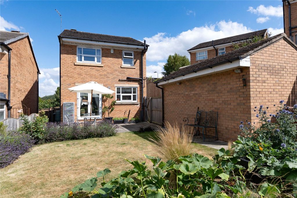 Property photo 1 of 14 Garden