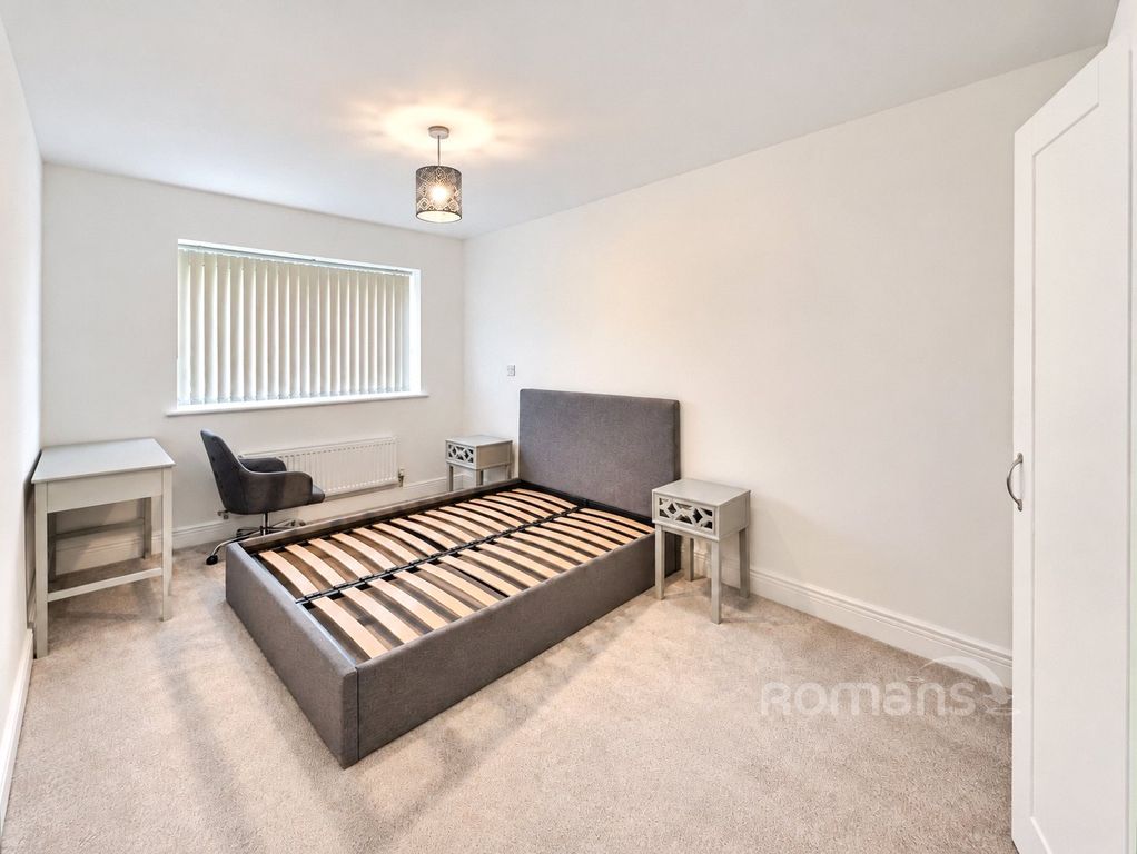 Property photo 3 of 11 Picture No. 13