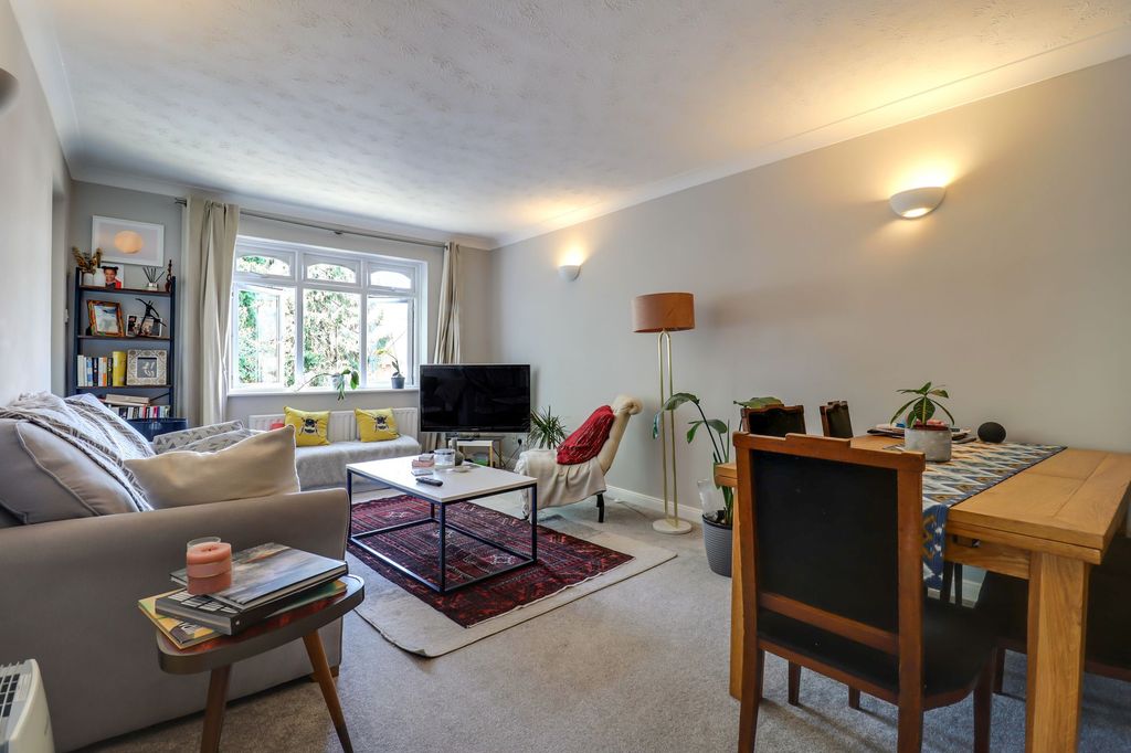 Property photo 2 of 9