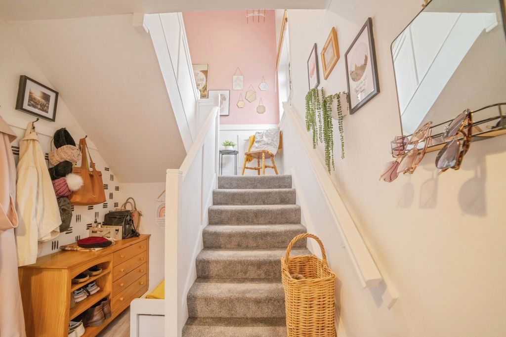 Property photo 2 of 15 Hall