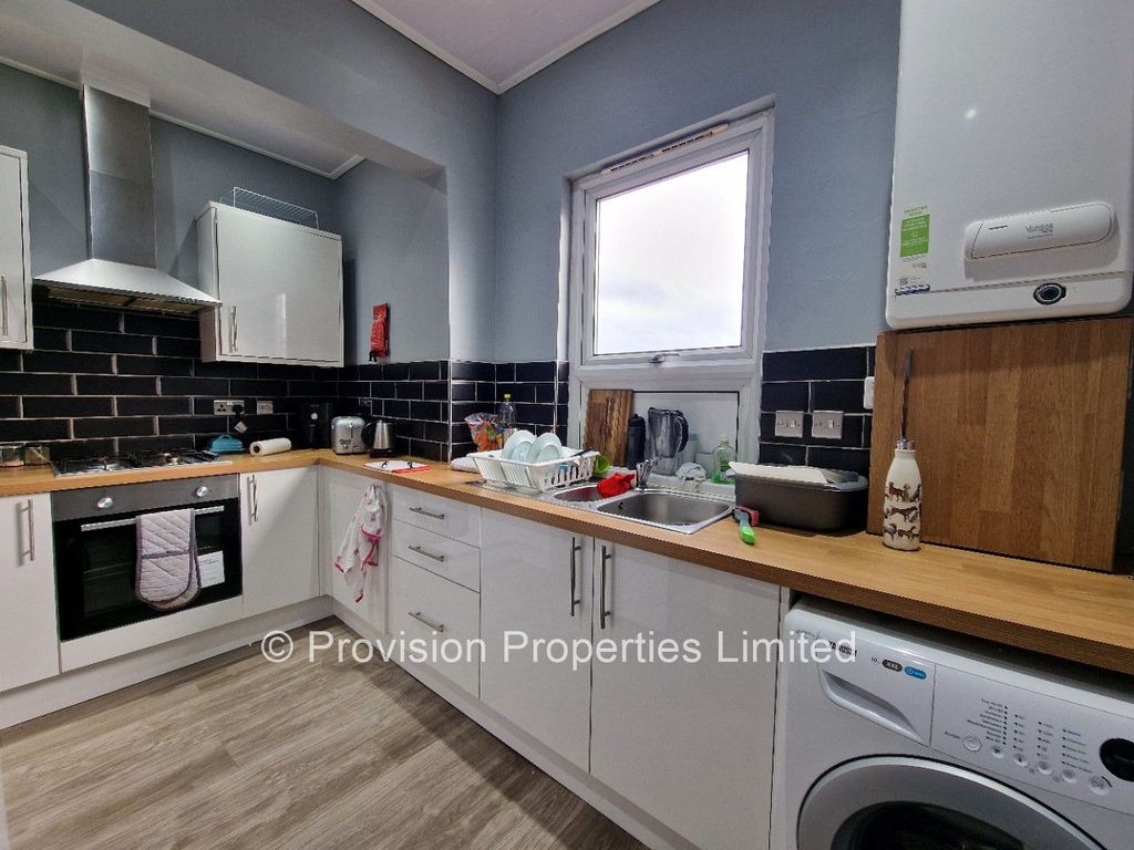 Property photo 2 of 8 Photo