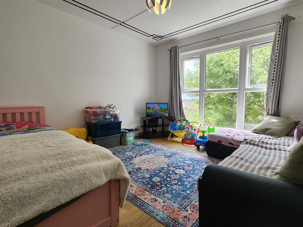 Property photo 2 of 12 Rec.Jpg