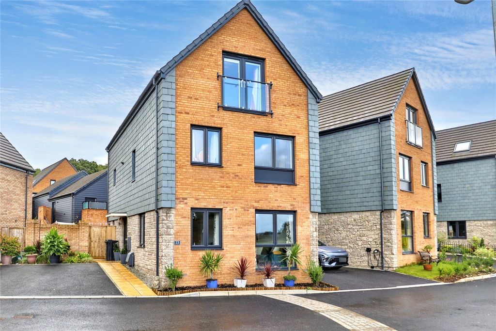 Property photo 1 of 26 Front Aspect