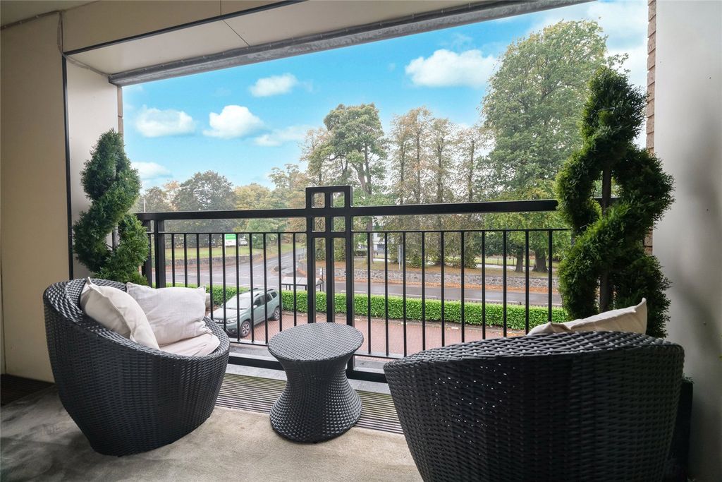 Property photo 3 of 22 Balcony