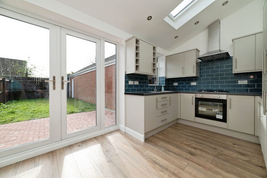 Property photo 3 of 15