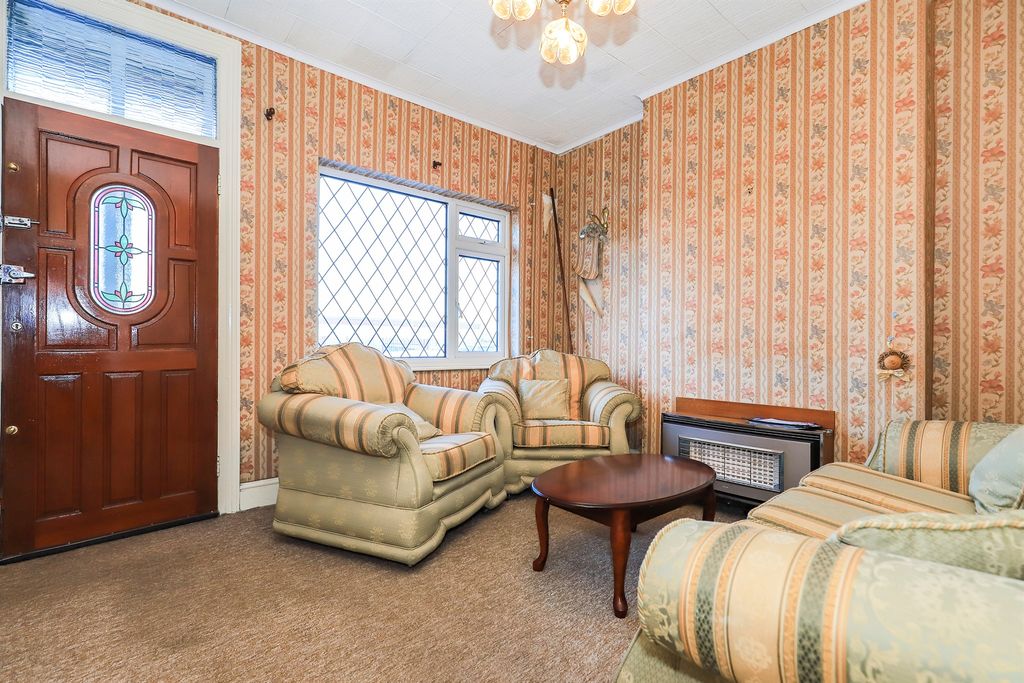 Property photo 3 of 13