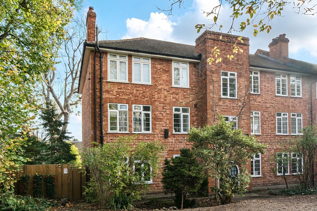 Property photo 2 of 14 Picture No. 25