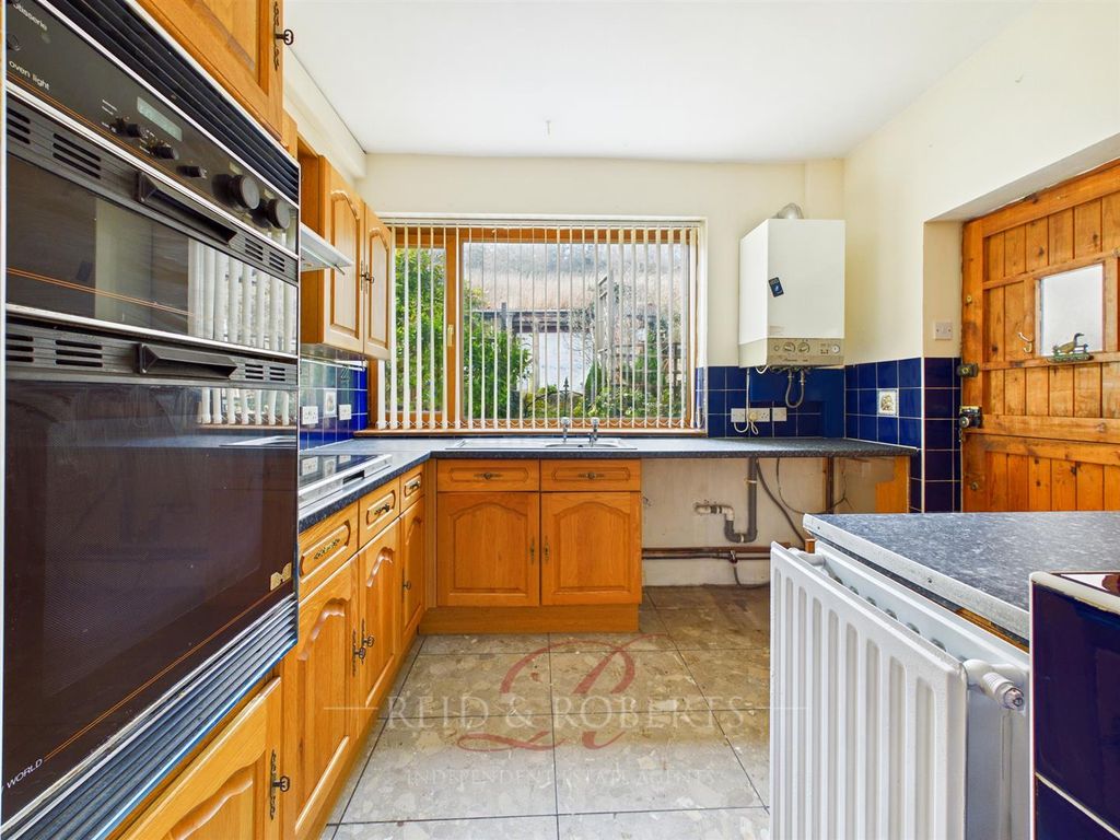 Property photo 3 of 32 Cam03999G0-Pr0225-Still006.Jpg