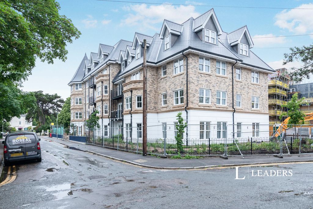 Property photo 1 of 15 Pbox-Img.Jpg