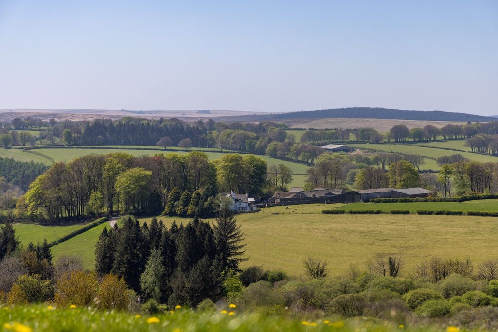 Property photo 1 of 27 Overview