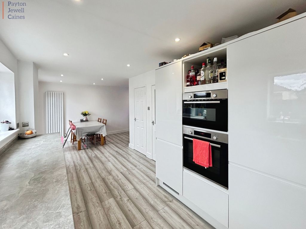 Property photo 2 of 19 Not Specified