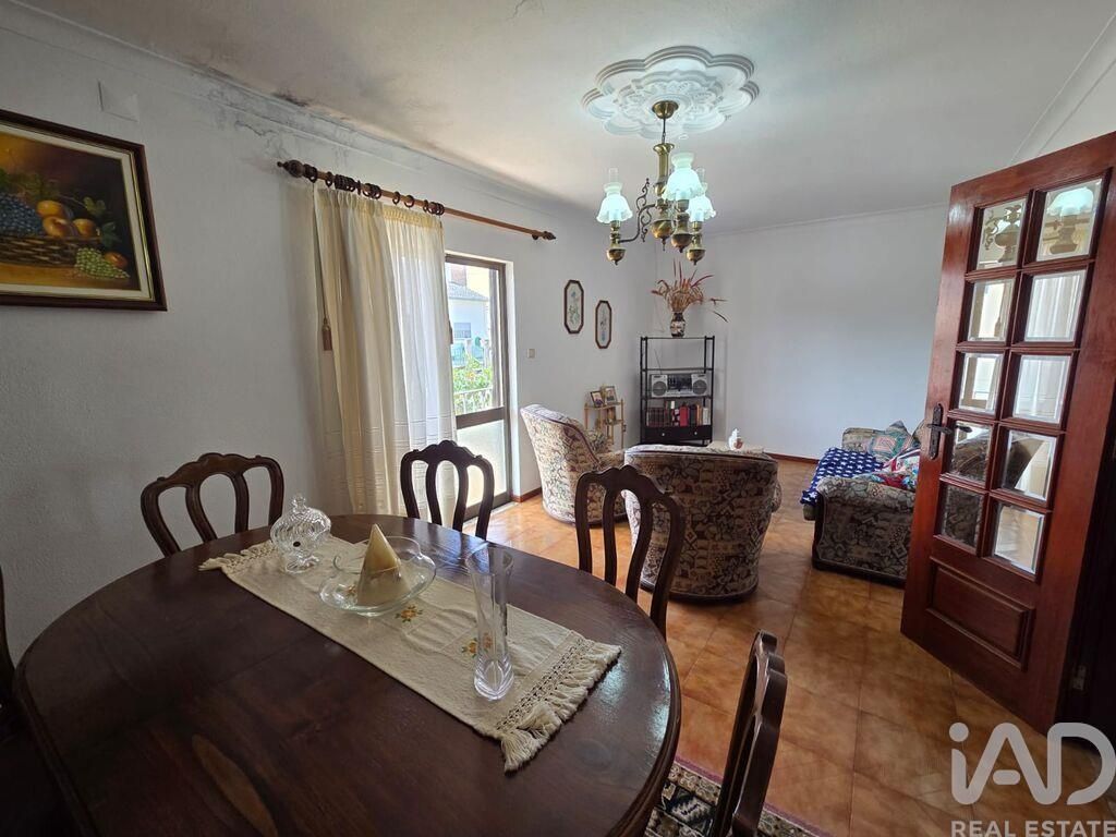 Property photo 2 of 38
