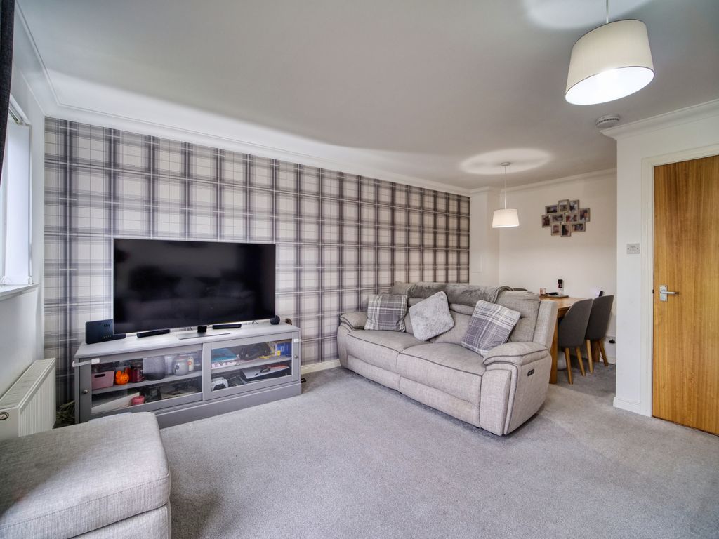 Property photo 2 of 20 Lounge